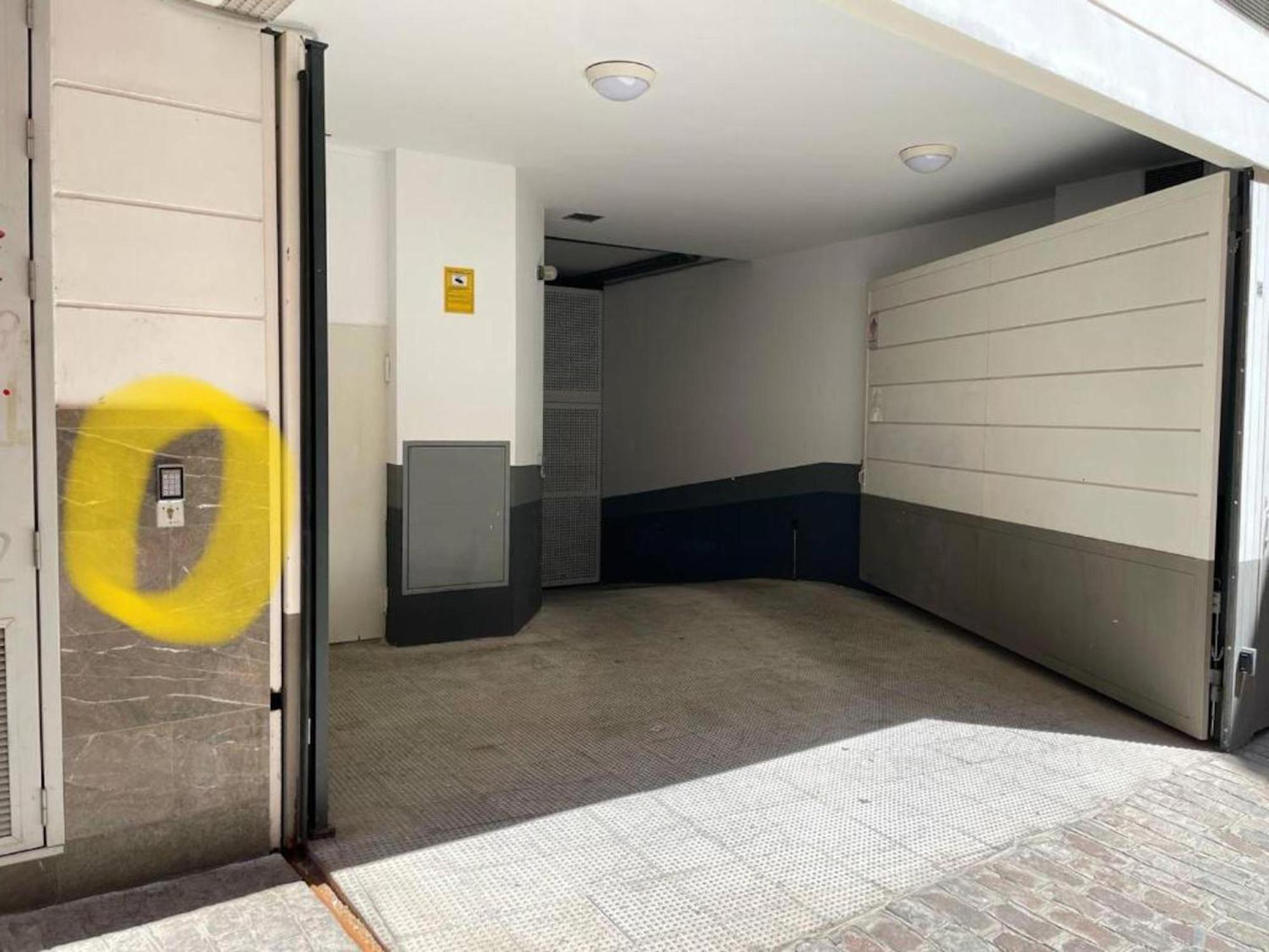 Apartamento En Casco Historico Con Terraza Comunitaria Y Parking Opcional グラナダ エクステリア 写真